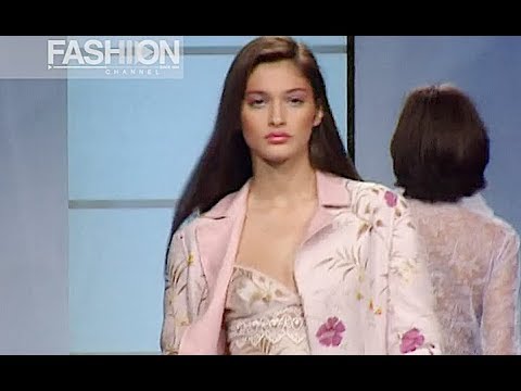 VALENTINO Spring Summer 2000 Paris - Fashion Channel