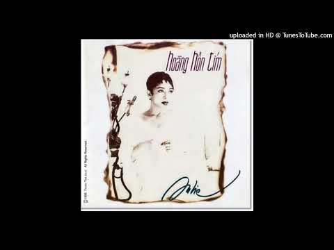 Thể hiện bởi Julie
