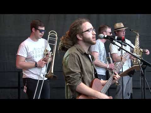 Headphone Music -  Sunshine Reggae Festival