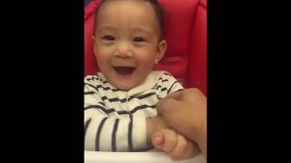Download lagu Lucu Rafathar peragakan kepala pusing dan melet mp3