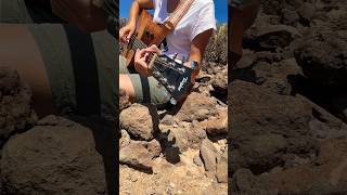 Download lagu Playing percussive blues on my acoustic guitar #shorts #bluesguitar mp3