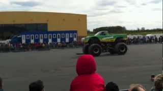 preview picture of video 'monster truck ireland 2012'