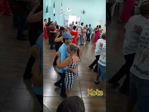 #shotrs #dancarinos #baile. no clube dos idosos de Mariopolis. Paraná. Brasil