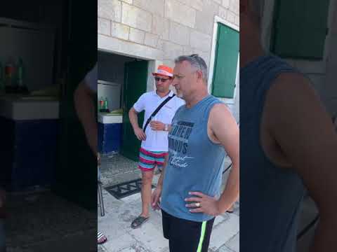 Marko Perković Thompson & dio članova klape Brodarica - Lijepa li si