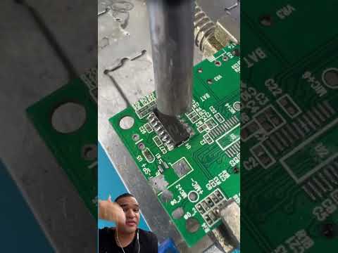 Vídeo: Soldagem de SMD: 1 técnica prática, rápida e eficiente