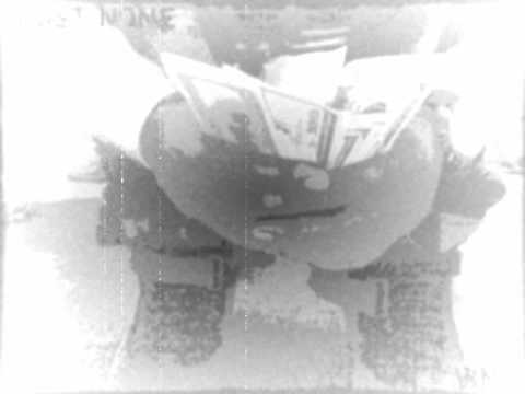 TRUST NONE by illanoiz vino