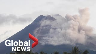 Download lagu Indonesia's Mount Merapi volcano erupts, spews clouds of ash mp3