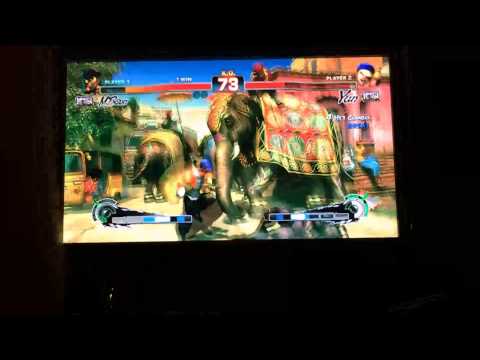 EVO2015 MM. BX3.TpLink Phenom(M.Bison) vs. Hsien Chang(Yun)