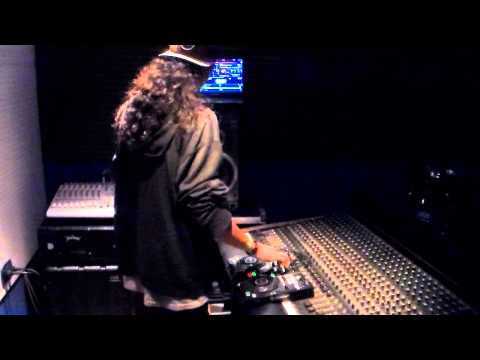 dj B3M4X (zomboy, skrillex, knife party, excision, eptic, etc.) set dubstep practica