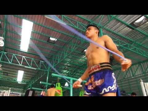 อุปกรณ์ป้องกันในการฝึกมวยไทย