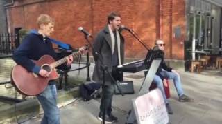 Chasing Deer busking: Ealing Town Hall - 3 Nov 2016