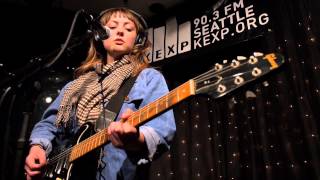 Angel Olsen - Lights Out (Live on KEXP)