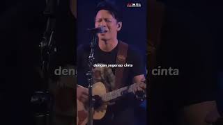 Download lagu Peterpan ft Chrisye - Menunggumu #petepan #chrisye #hitsong mp3 Download lagu Peterpan ft Chrisye - Menunggumu #petepan #chrisye #hitsong mp3