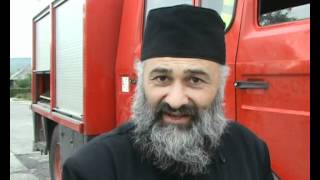 preview picture of video 'Autospeciala de pompieri achizitionata de preotul din Cornu Luncii - Suceava'