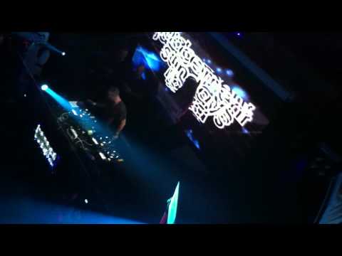 judge jules playing njoi vs mike shiver (j&t project mashup)