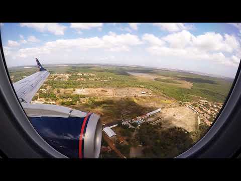 Azul E-195 landing in São Luis