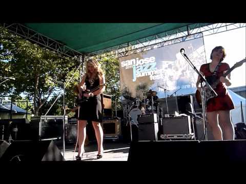 Girls with Guitars at SJ Jazz Festival 2011