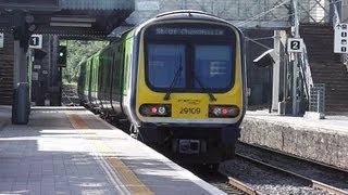 preview picture of video '29000 Class DMU Commuter Train 29109 - Malahide Station, Dublin'