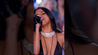 Selena Gomez - Me &amp; My Girls (Live on Victoria&#39;s Secret 2015)