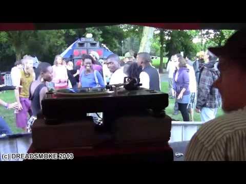 JAHMBASSADOR HI-FI @ 5 years of reservoir dub \ ganja round 1 \ park de laeken 11-08-2013