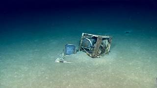 A Washing Machine in the Deep Ocean