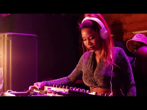 🇿🇦 DJ Zandimaz Ft Nokwazi - Emathandweni  | VIDEO REACTION