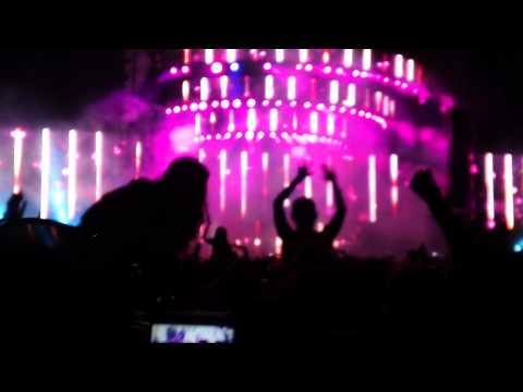 Calvin Harris - We Found Love - Lollapalooza 2012