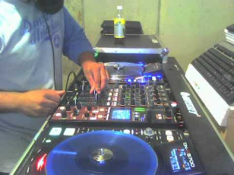 Ten Min mix on the DN-S3700's & DN-X1700