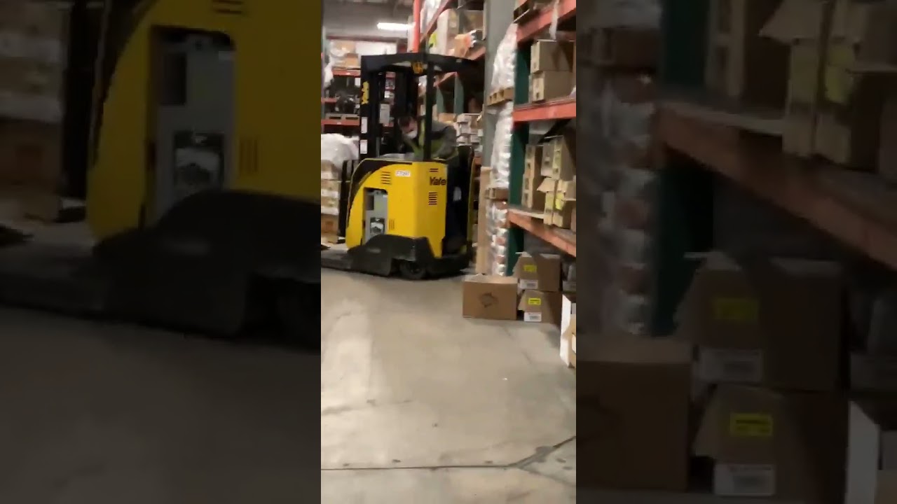 Reach Truck Close Call #yale #reachtruck #forklift #crash #accident