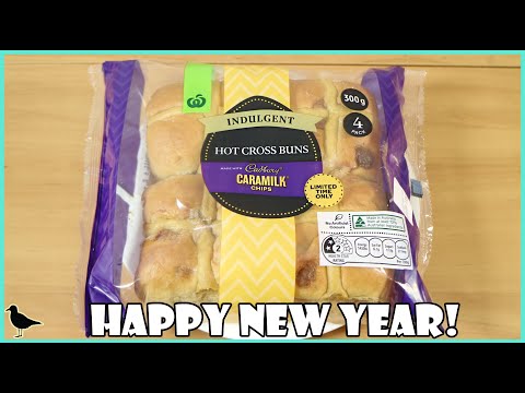 Indulgent Caramilk Hot Cross Buns Food Review! Woolworths & Cadbury | Birdew Reviews