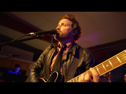 Louden Swain - Amazing (Official Video) - No Time Like The Present