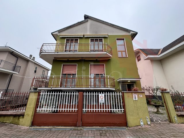 trilocale in villa  da ristrutturare a Fizzonasco