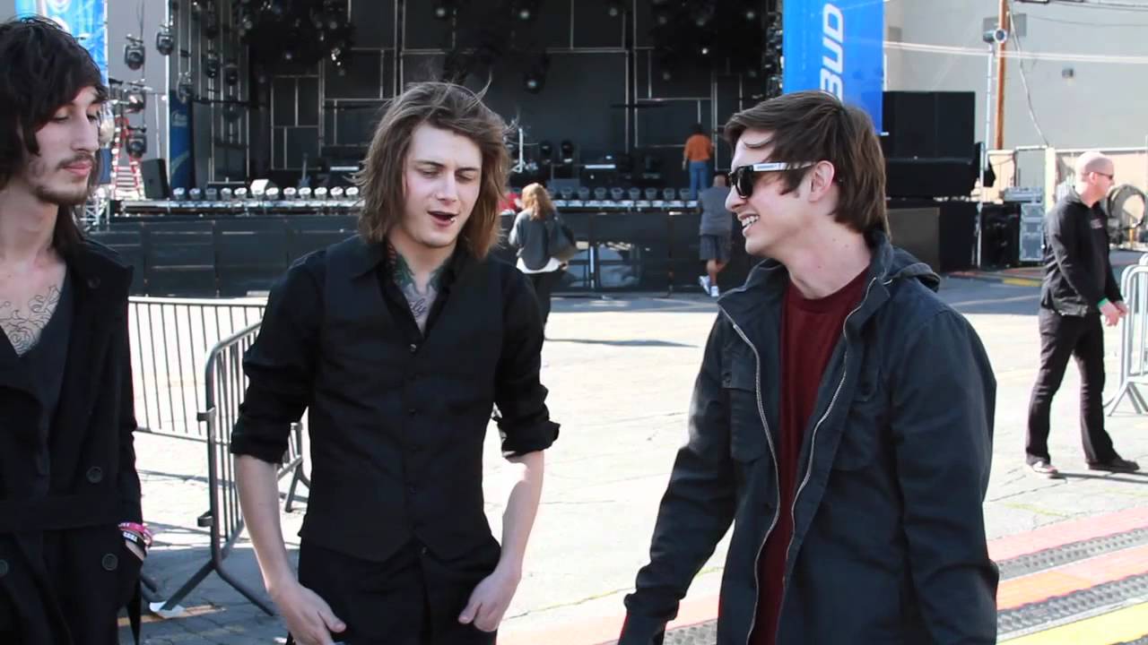 ASKING ALEXANDRIA - WARPED TOUR EXCLUSIVE - YouTube