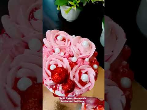 Red velvet cake # mini cake with 2 muffins