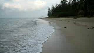 preview picture of video 'The Beach at My Pha Ngan resort'