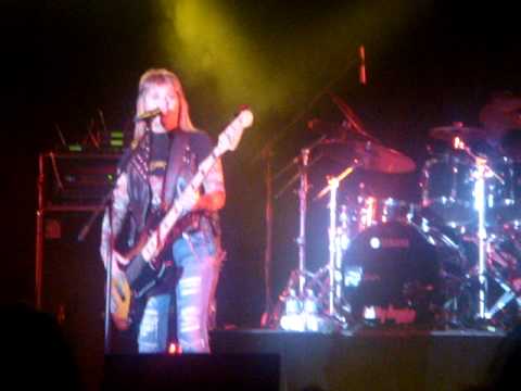 Suzi Quatro- I May Be Too Young (Live) 2009