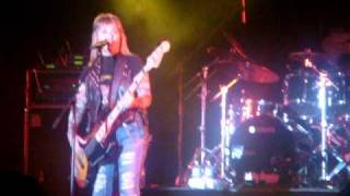 Suzi Quatro- I May Be Too Young (Live) 2009