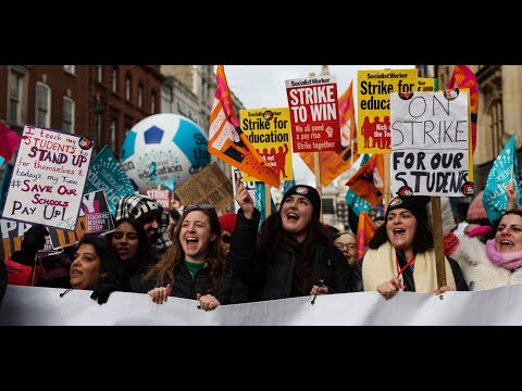 Royaume-Uni : des milliers d'enseignants dans la rue lors d'une journée de grèves massives