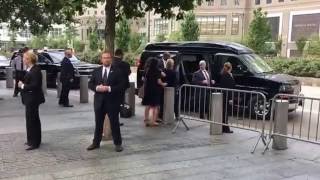 Hillary Clinton almost fall 9/11 Ceremony.
