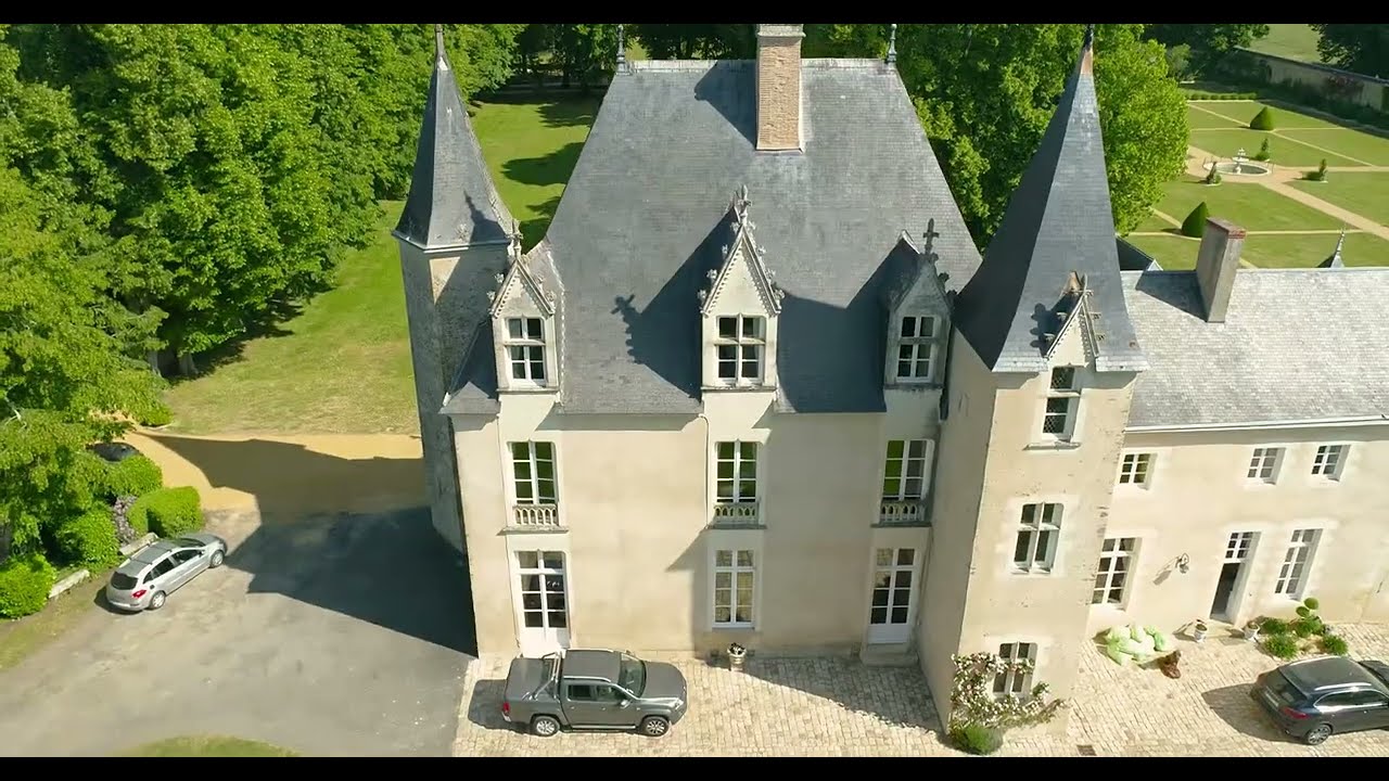 Vue aérienne Château d'Oyré – Clermont-Créans – ADRONE Sarthe