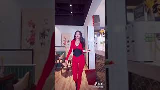 Có ông nào ước làm móc áo ko vậy