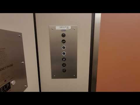Dover Hydraulic Elevator @ JCPenney - Oak Park Mall - Overland Park, KS