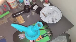 Ooze UFO bong + ooze dab pen ☺☺☺☺☺ very nice shit