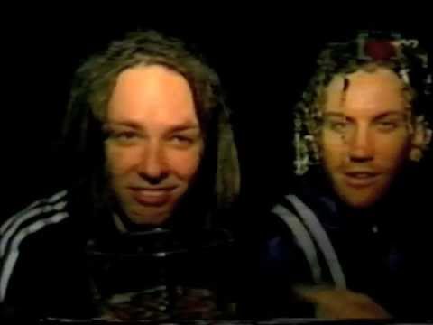 Korn - 05-xx-97 Drunk interview clip on Channel [V]