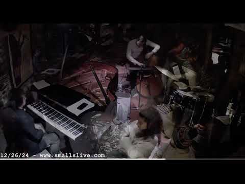 Mike Bond Trio plays “I’ve never been in love before” by Frank Loesser