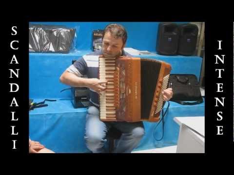 !Scandalli Intense! 04.08.2011-amazing time! Friend Mirco shows us my new Scandalli Intense :D