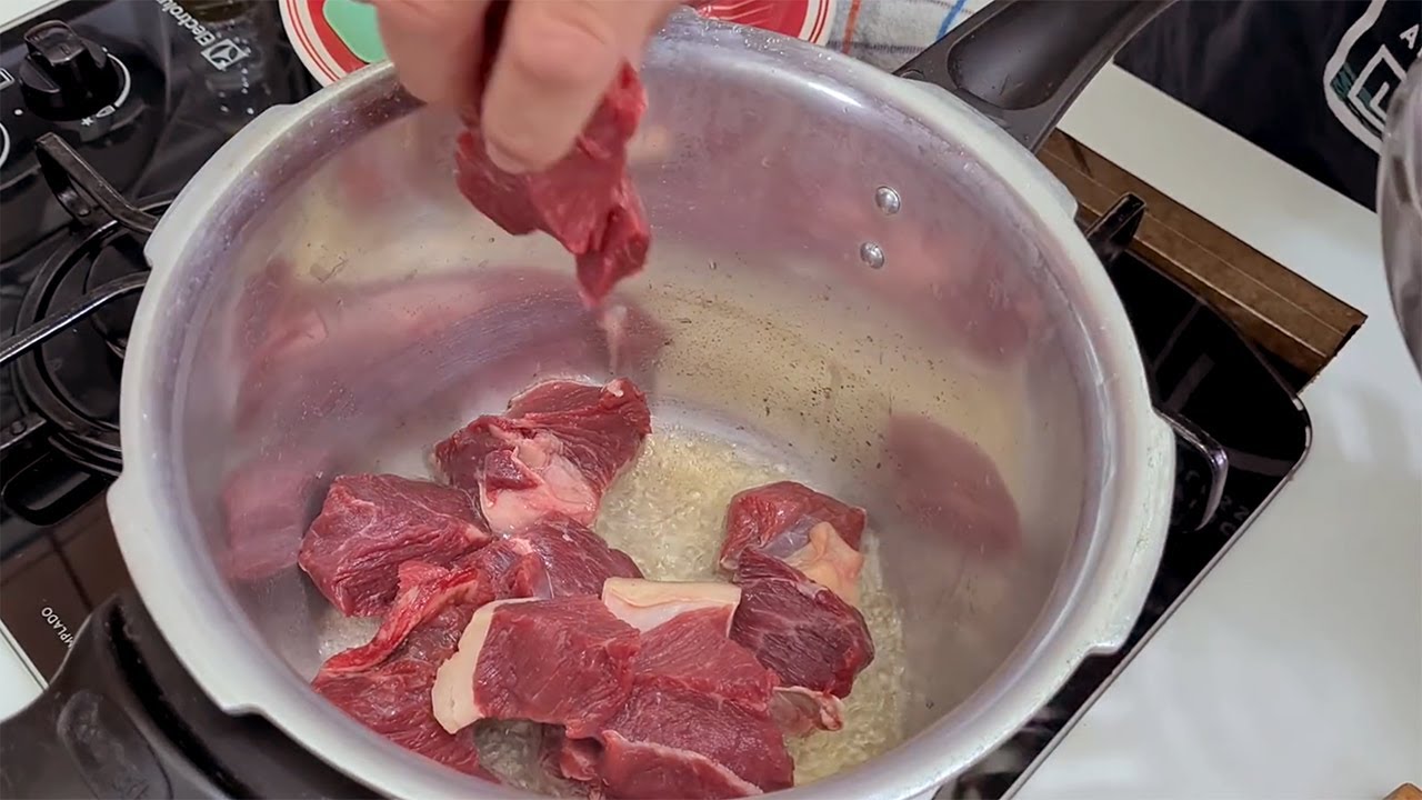 Carne de panela almoço de Domingo com a família