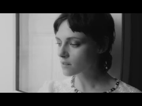 The Chanel Spring-Summer 2023 Ready-to-Wear collection campaign.mp4