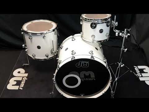 DW Performance Pearlescent White Lacquer Drumset 12" 16" 22"
