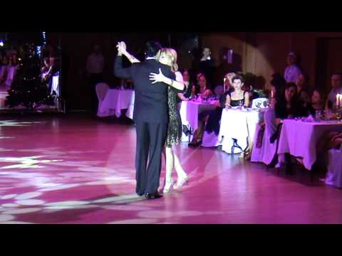  Diego Arizaga  and  Natasha Petrova  are  dancing  to  the  tango  "  Fueron Tres Años  "